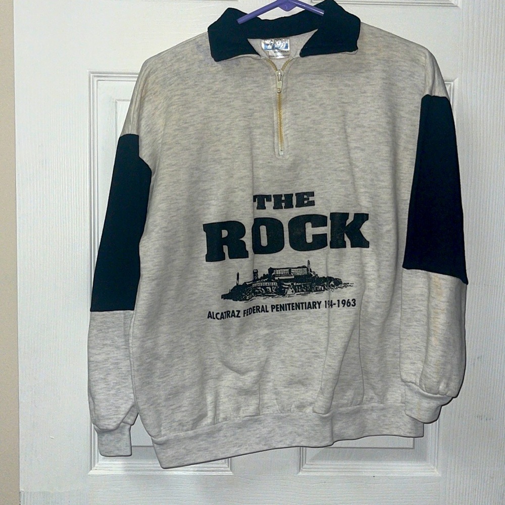 Vintage The Rock Alcatraz Federal Penitentiary 1934-1963 pullover sweats…
